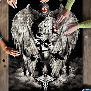 B&W Combat Medic Heroes Jigsaw Puzzle Set